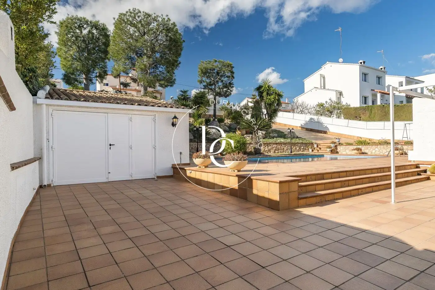 Vista exterior de Casa o xalet en venda en Cunit amb Calefacció, Jardí privat i Terrassa