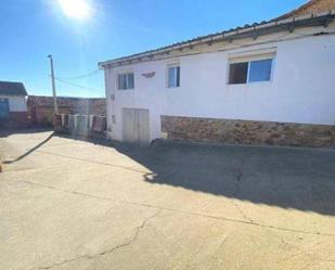 Exterior view of House or chalet for sale in Garrafe de Torío  with Heating