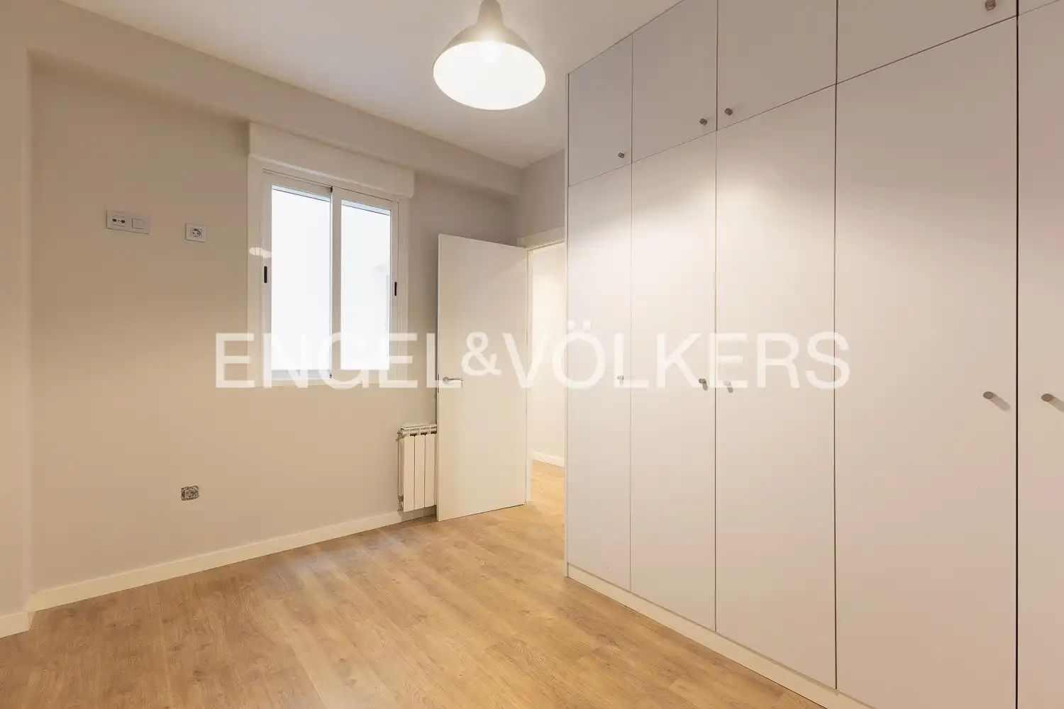 Habitación de Piso de alquiler en Valencia con Aire acondicionado, Calefacción y Balcón