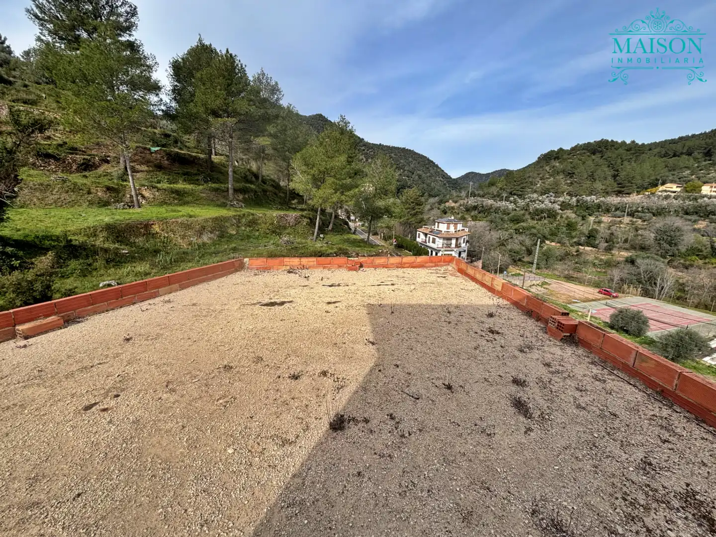 Casa adosada en venda en Eslida