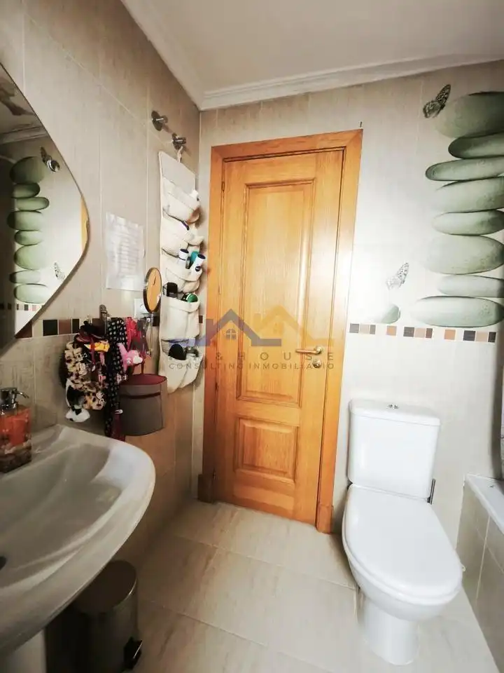 Baño de Piso en venta en Seseña con Aire acondicionado, Calefacción y Parquet
