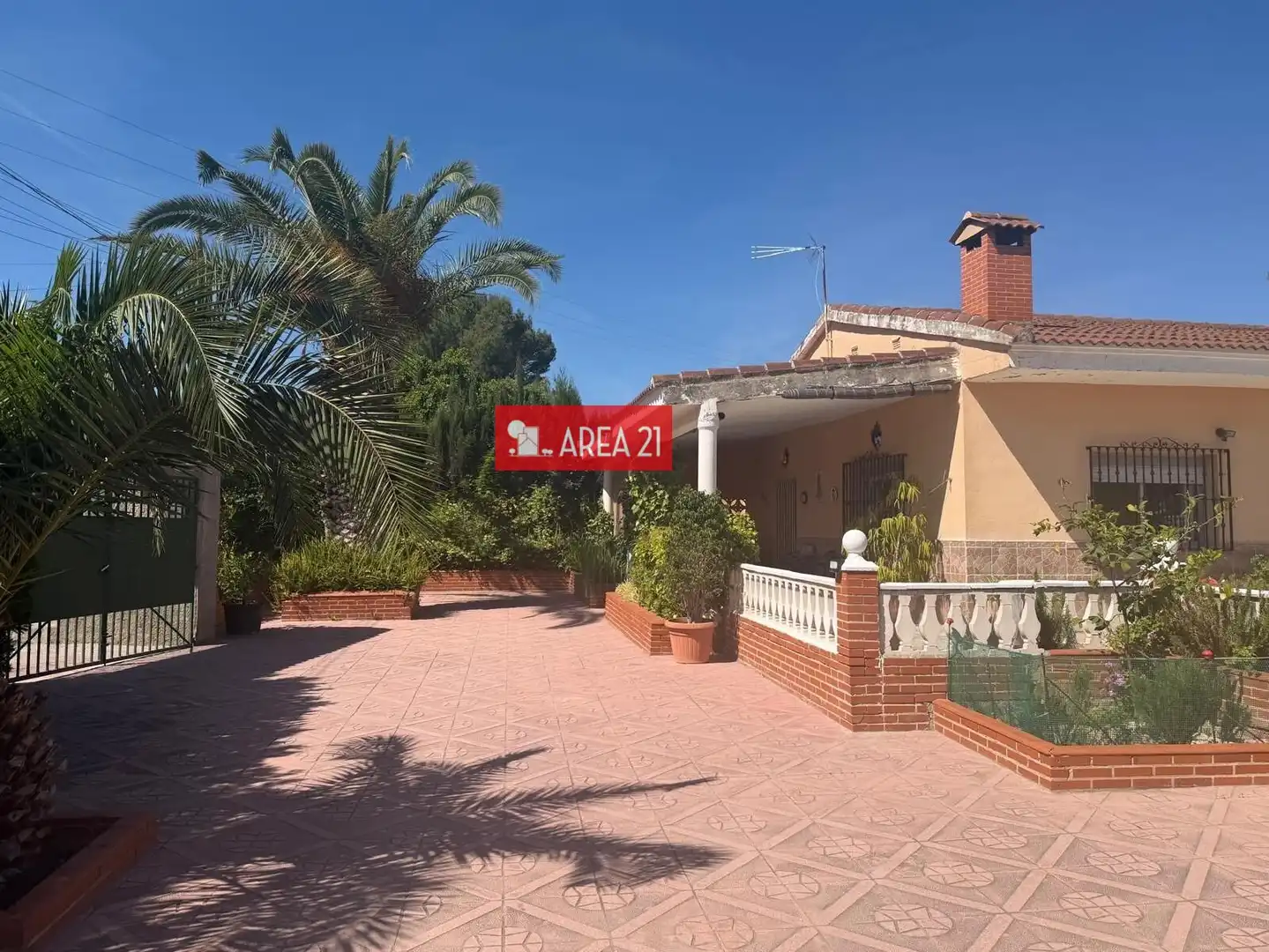 Vista exterior de Casa o chalet en venta en Llíria con Jardín privado, Terraza y Trastero