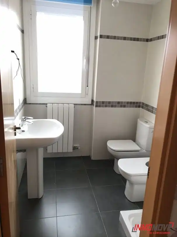 Adossat amb piscina en venda a Haro, imagen 14