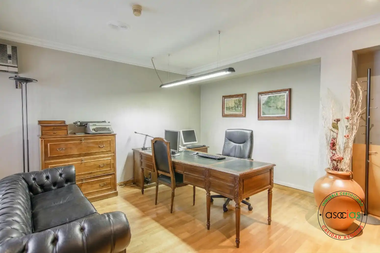 Piso en venta en Oviedo  con Calefacción, Parquet y Trastero