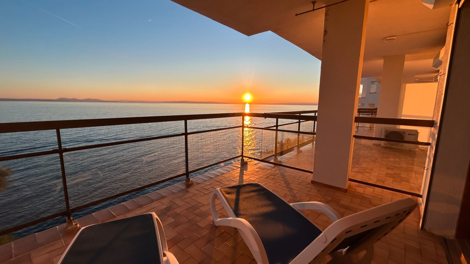Terrace of Single-family semi-detached for sale in Roses  with Air Conditioner, Heating and Terrace