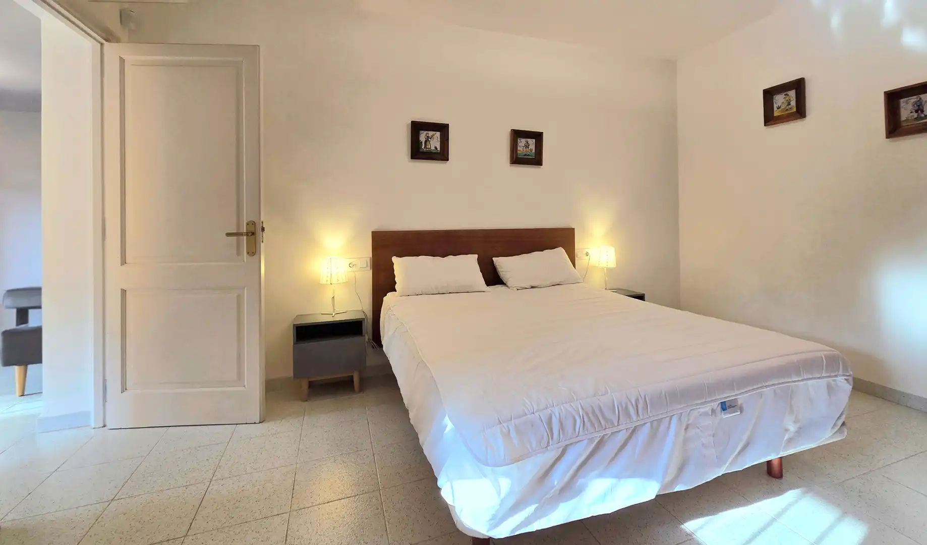 Dormitori de Apartament de lloguer en Begur amb Jardí privat, Piscina i Moblat