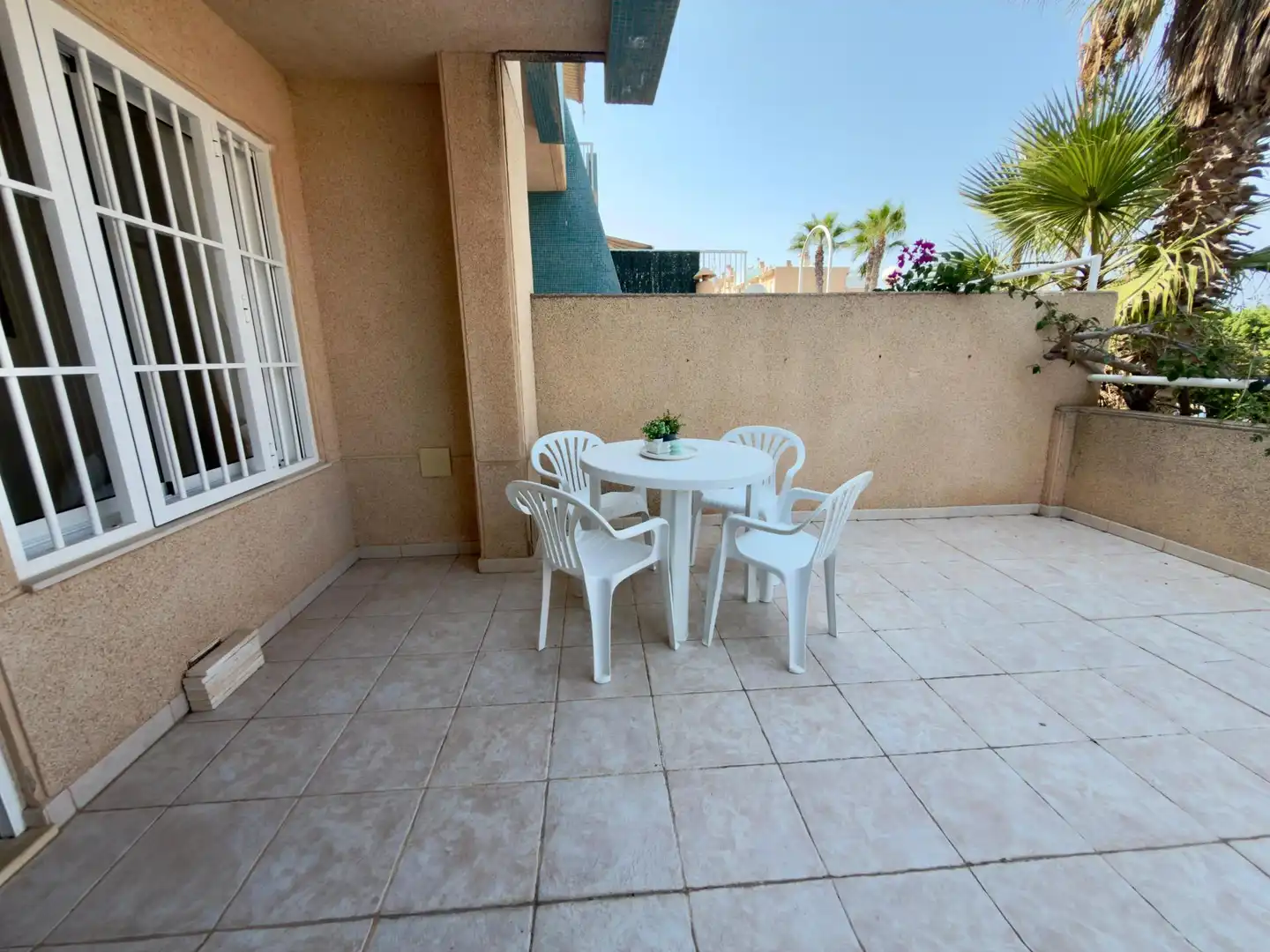 Terraza de Casa o chalet en venta en Torrevieja con Jardín privado, Amueblado y Piscina comunitaria