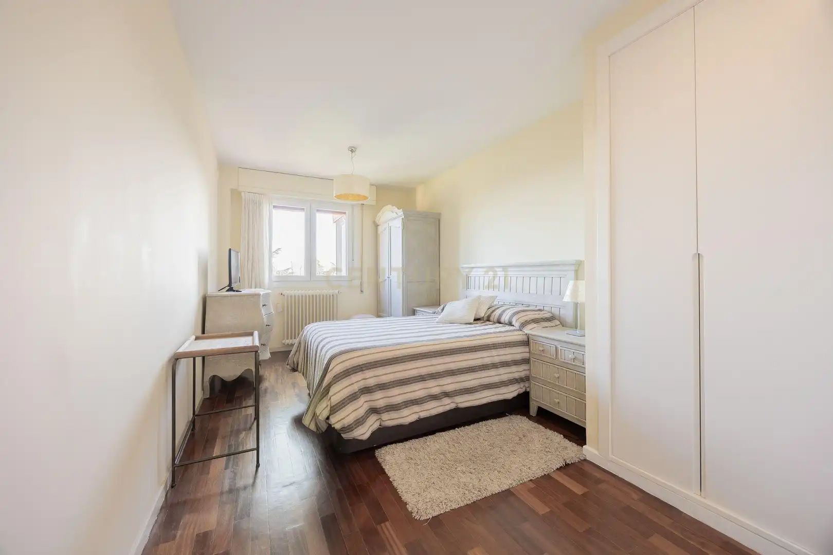 Habitación de Apartamento en venta en Madrid con Piscina