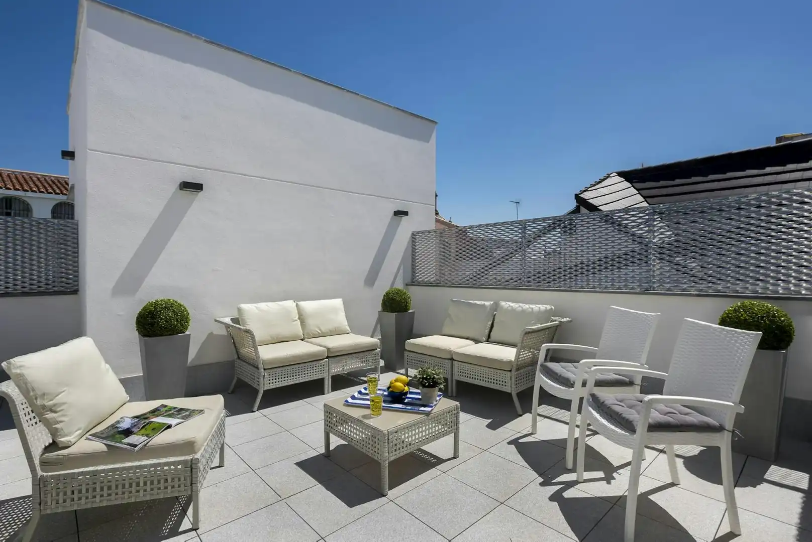 Terrace of Flat for rent in Sevilla  with Air Conditioner, Heating and Washing machine
