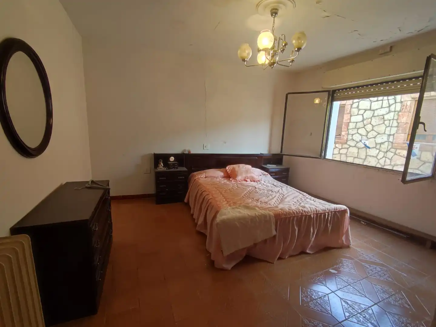 Dormitori de Finca rústica en venda en Almonacid de Zorita amb Aire condicionat, Calefacció i Moblat