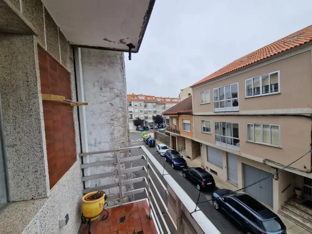 Vista exterior de Piso en venta en Vilanova de Arousa con Parquet, Amueblado y Balcón