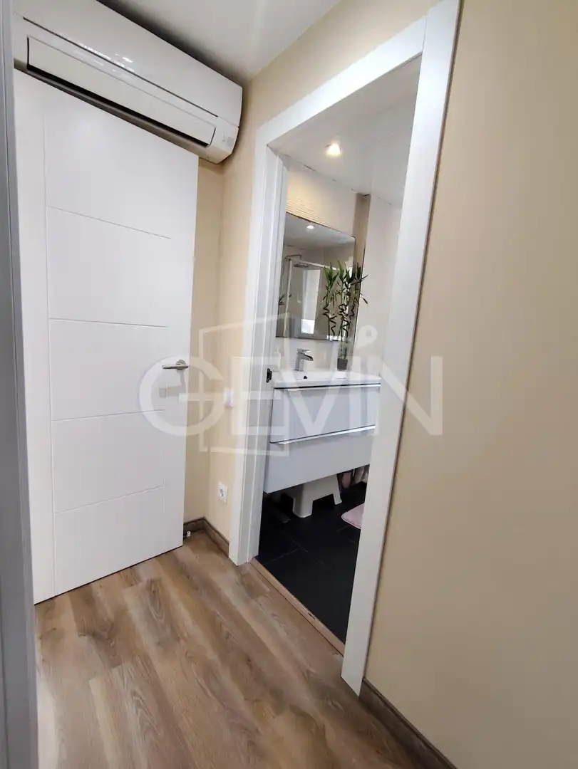 Baño de Piso en venta en Santa Perpètua de Mogoda con Aire acondicionado, Calefacción y Parquet