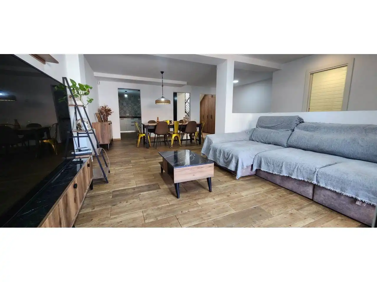Sala d'estar de Casa o xalet en venda en Rubí amb Aire condicionat, Calefacció i Terrassa