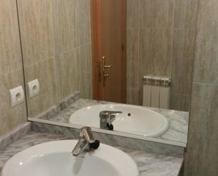 Bathroom of Flat to rent in Medio Cudeyo  with Heating and Furnished