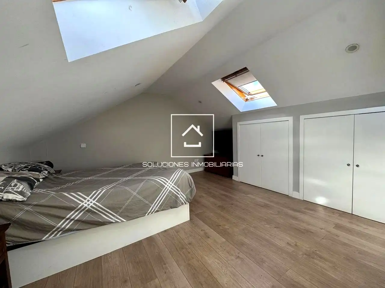 Vista exterior de Casa o chalet en venta en Rivas-Vaciamadrid con Aire acondicionado, Jardín privado y Terraza