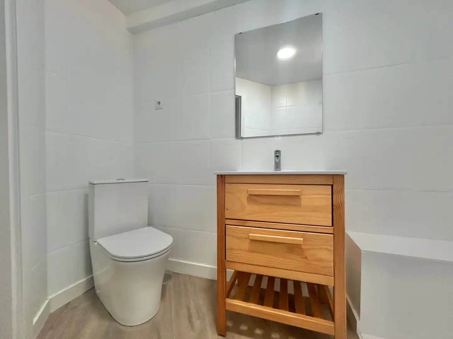 Bathroom of Apartments for sale in Málaga  with Air Conditioner and Internet