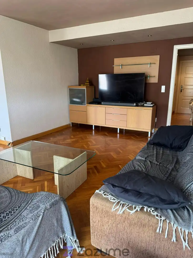 Living room of Flat for rent in Zaragoza  with Air Conditioner, Heating and Parquet flooring
