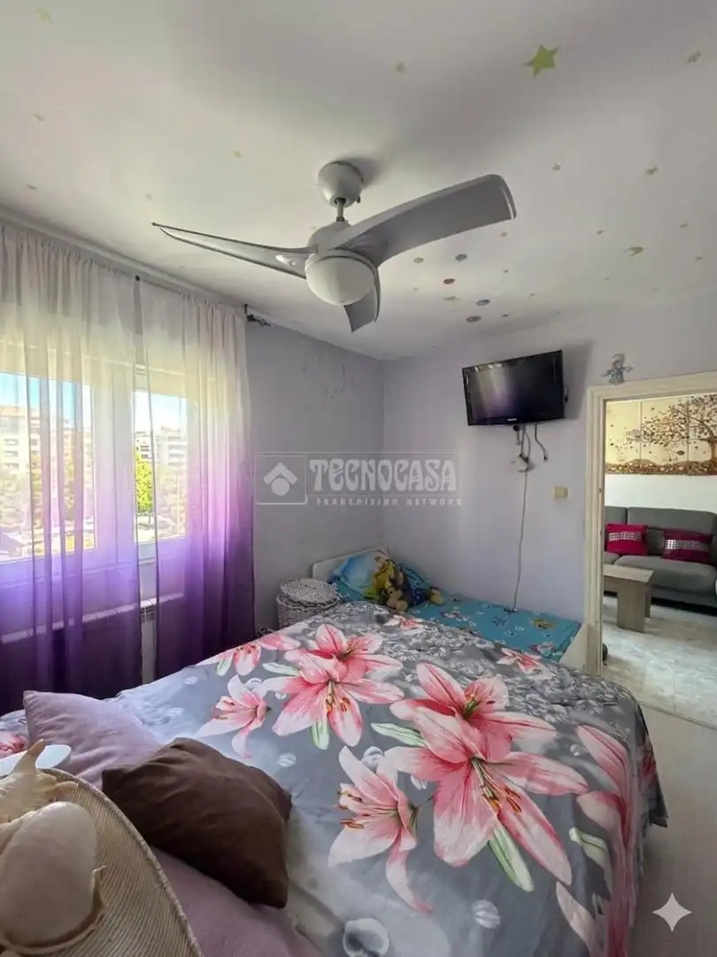 Habitación de Piso en venta en Madrid con Calefacción