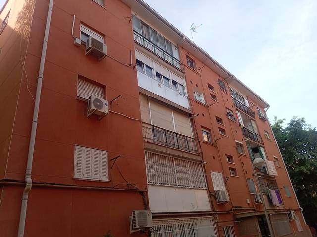 Piso en Venta en C/ Campo de la Paloma en Palomeras Sureste