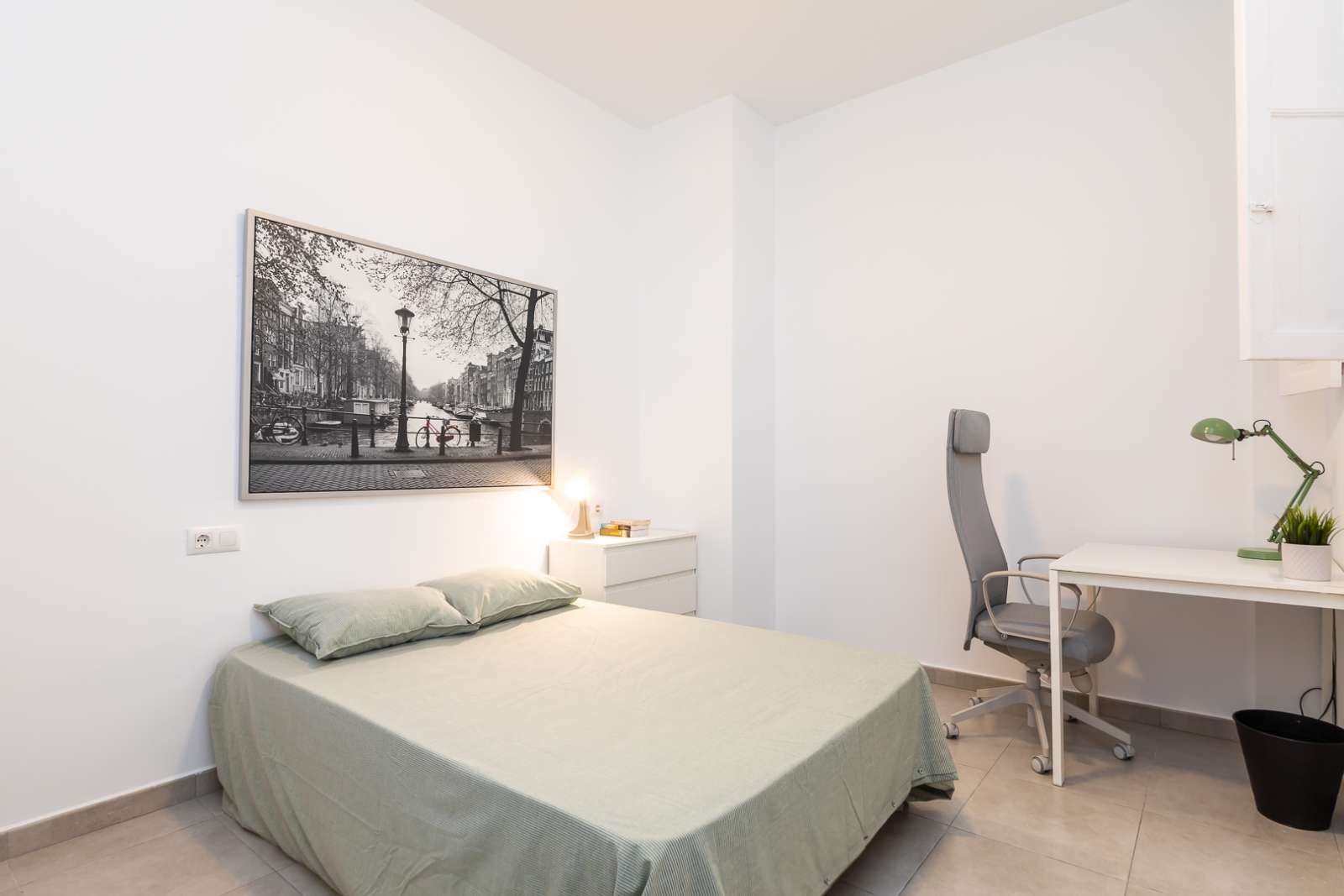 Dormitori de Pis per a compartir en  Valencia Capital amb Aire condicionat, Calefacció i Terrassa