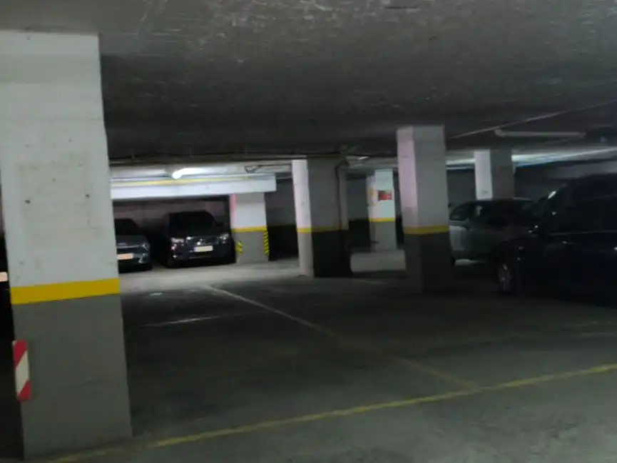 Parkplatz von Garage zur Miete in Sevilla