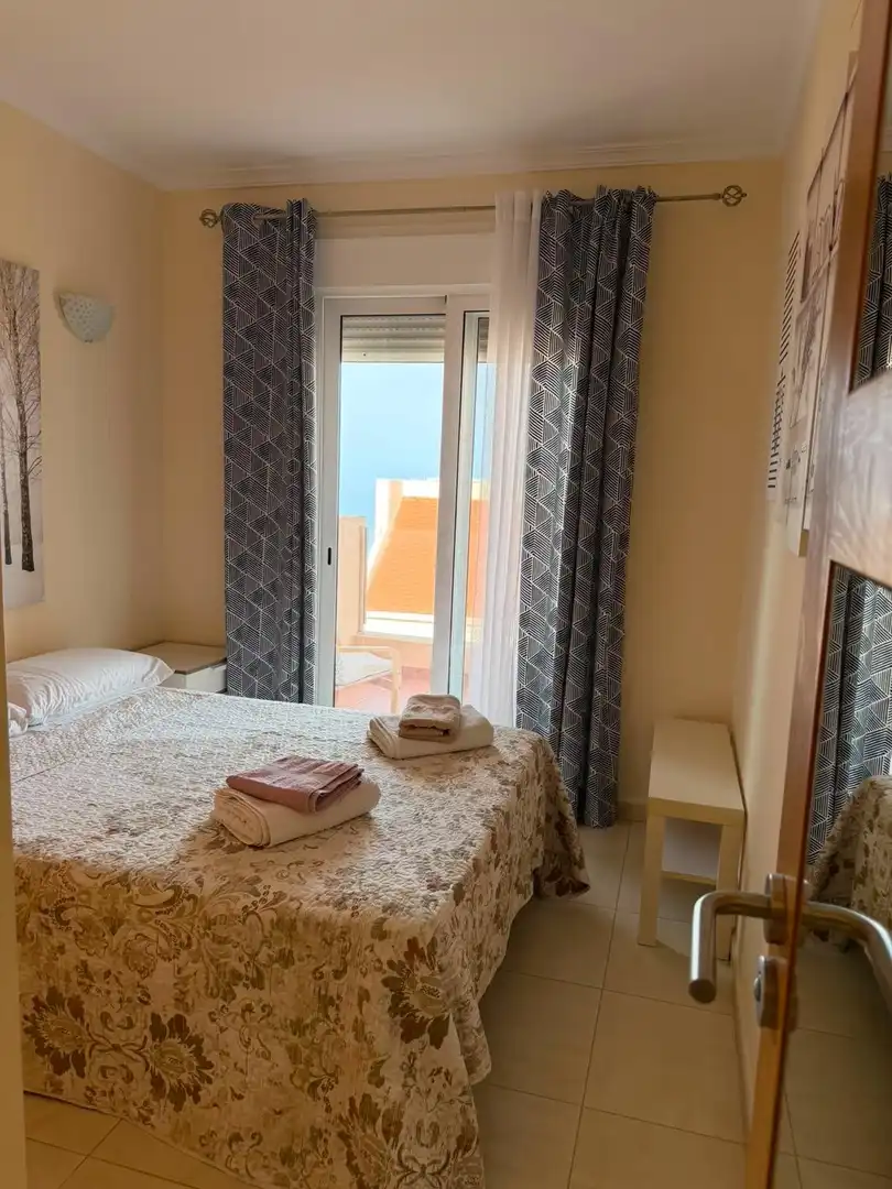 Habitación de Casa adosada en venta en Santiago del Teide con Terraza, Amueblado y Piscina comunitaria