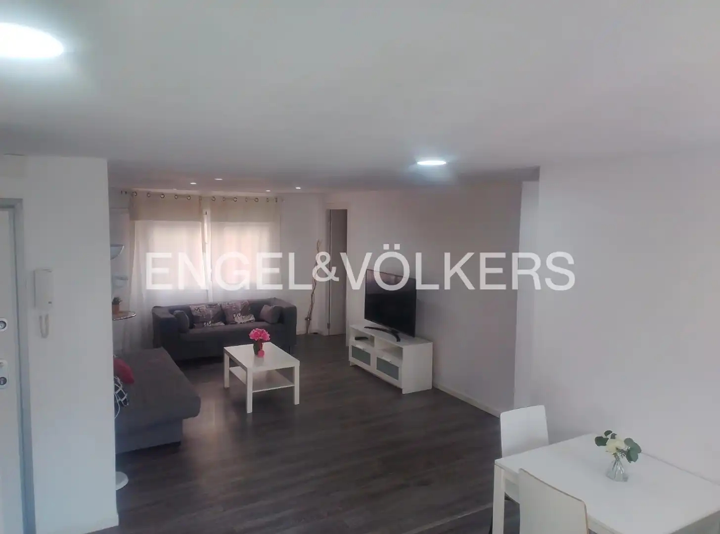 Sala d'estar de Pis de lloguer en Valencia amb Aire condicionat, Calefacció i Parquet