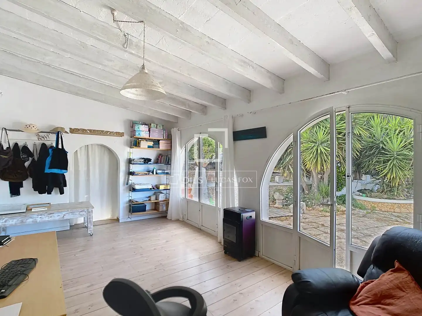 Sala d'estar de Finca rústica en venda en Ciutadella de Menorca amb Aire condicionat, Jardí privat i Terrassa