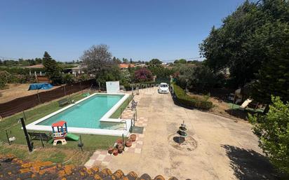 Schwimmbecken von Country house zum verkauf in Carmona