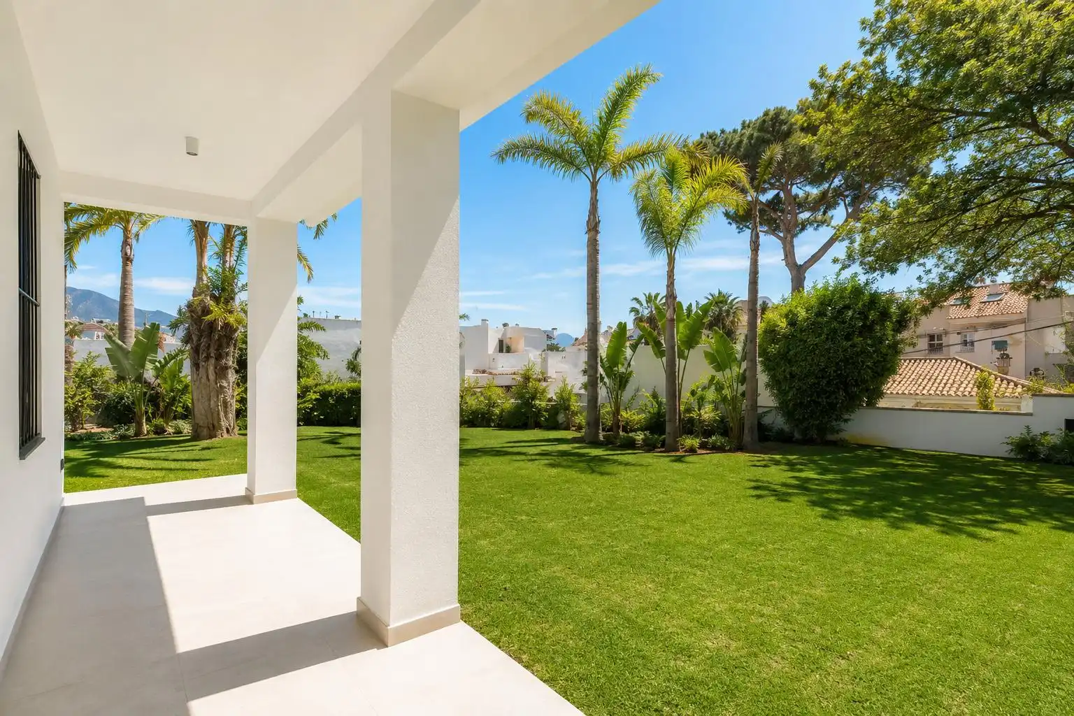 Jardí de Casa o xalet en venda en Fuengirola amb Aire condicionat, Terrassa i Traster