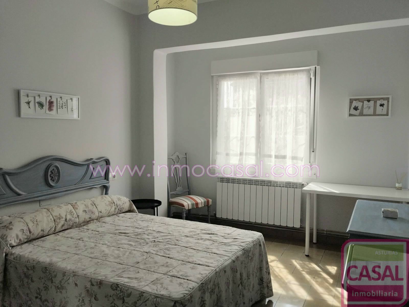 Bedroom of Flat for rent in Oviedo   with Heating and Furnished