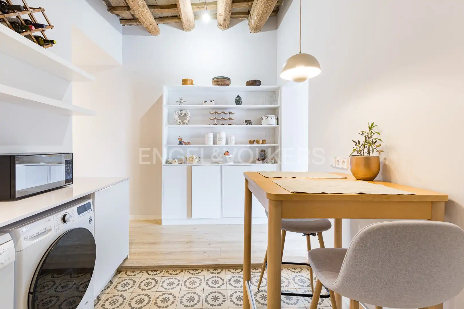 Cuina de Pis de lloguer en Barcelona amb Aire condicionat, Calefacció i Parquet