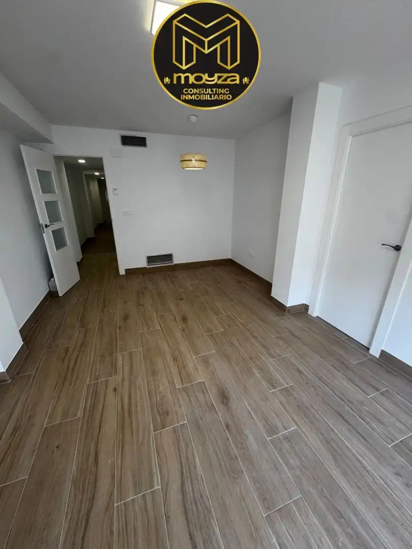 Piso con terraza en venta en Hospital, imagen 2
