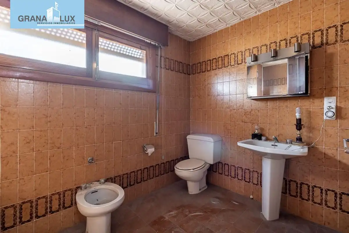 Casa rústica amb piscina en venda a Santa Fe, imagen 23