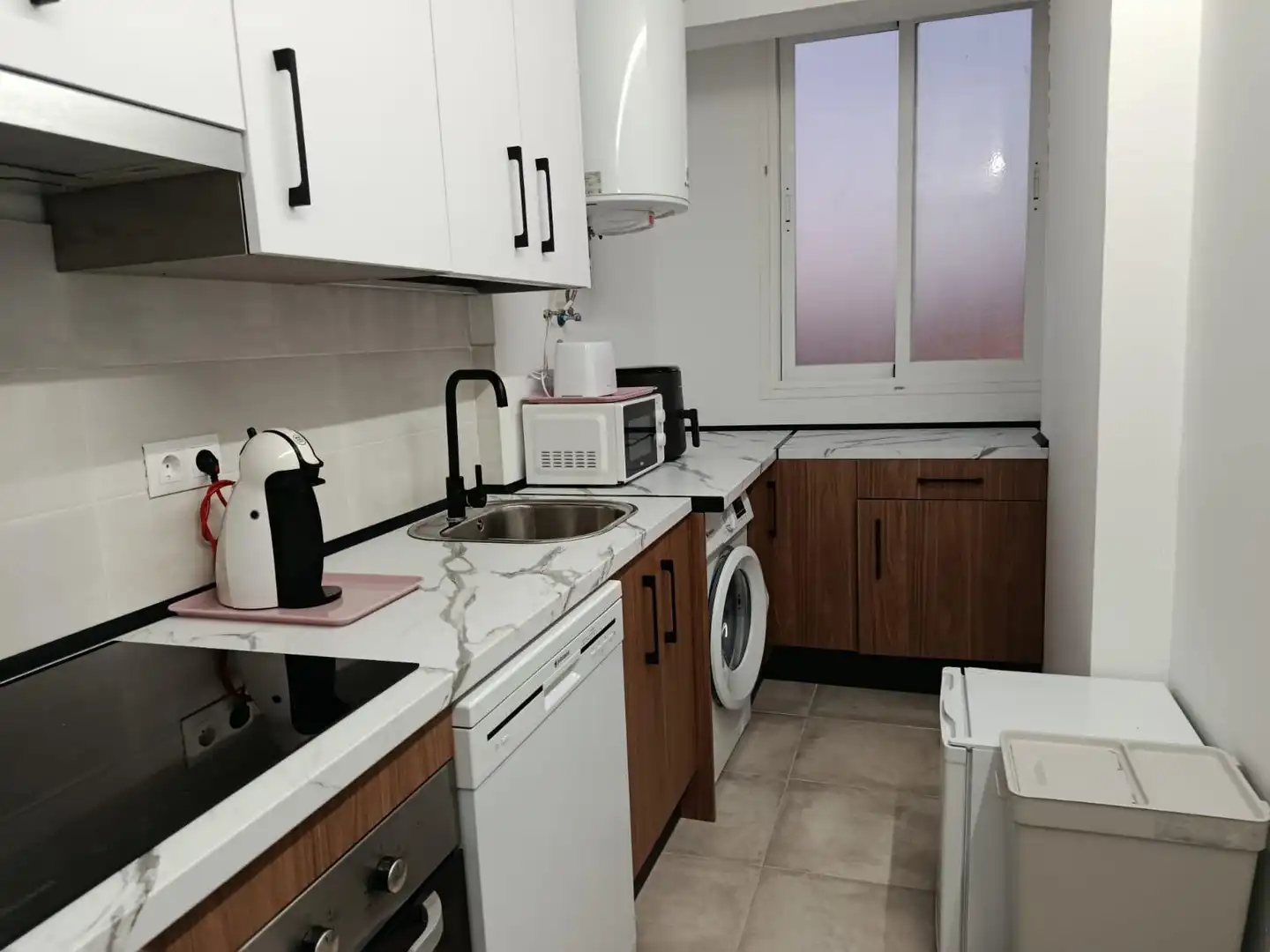 Cocina de Piso para compartir en Granada con Terraza, Amueblado y Balcón