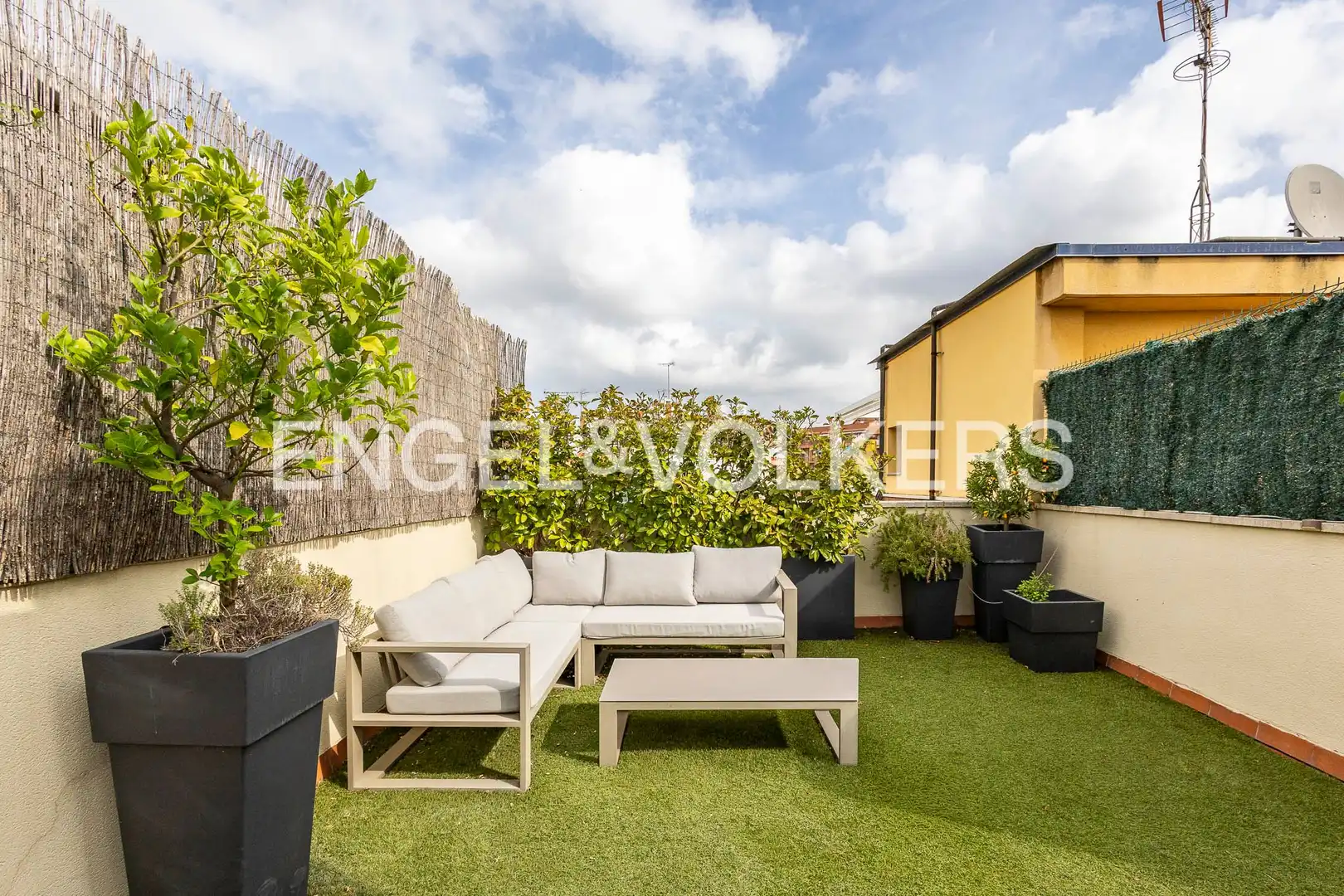 Terrace of Attic for sale in Esplugues de Llobregat  with Air Conditioner, Heating and Parquet flooring