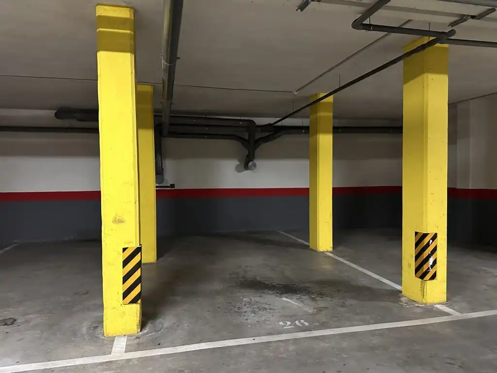 Parking of Apartments for rent in  Logroño  with Heating, Parquet flooring and Terrace
