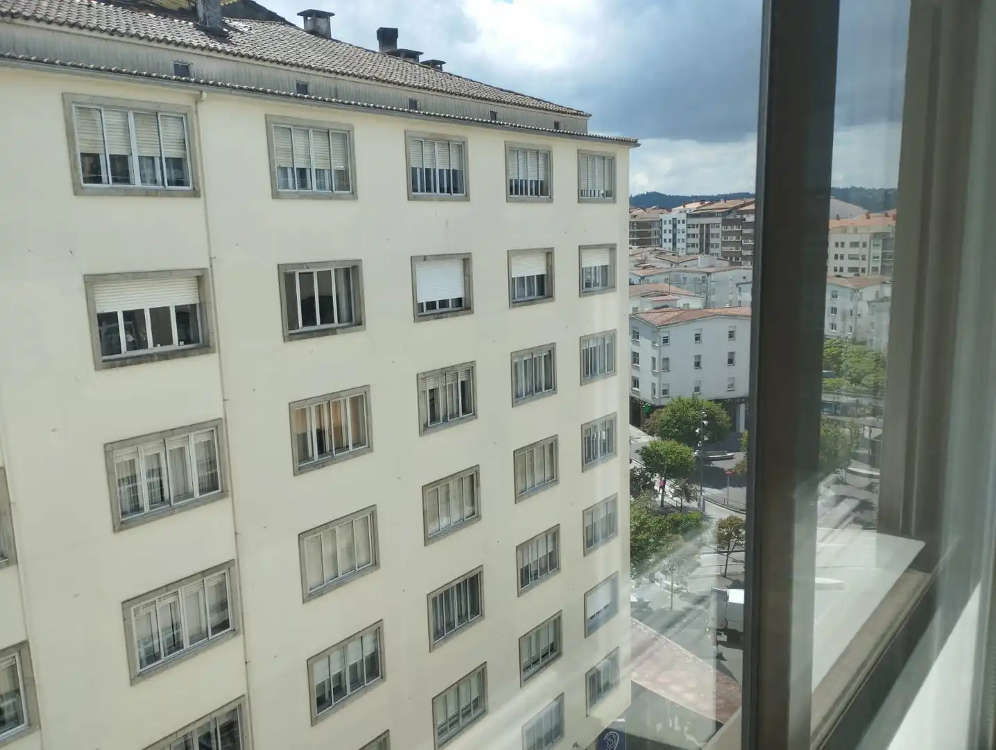 Exterior view of Flat for rent in Santiago de Compostela   with Heating, Furnished and Oven