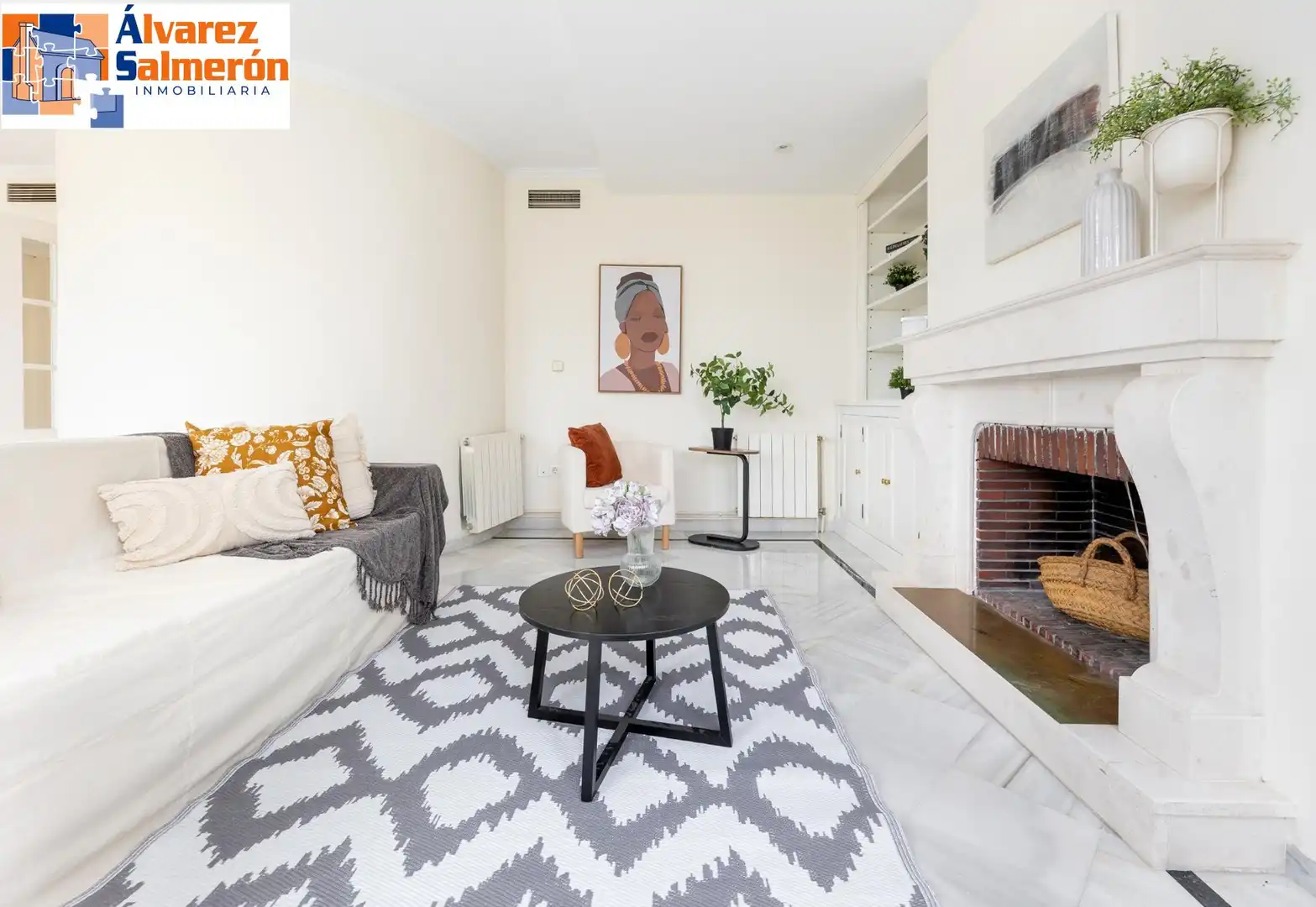 Living room of Houses for sale in Granada  with Air Conditioner, Private garden and Terrace