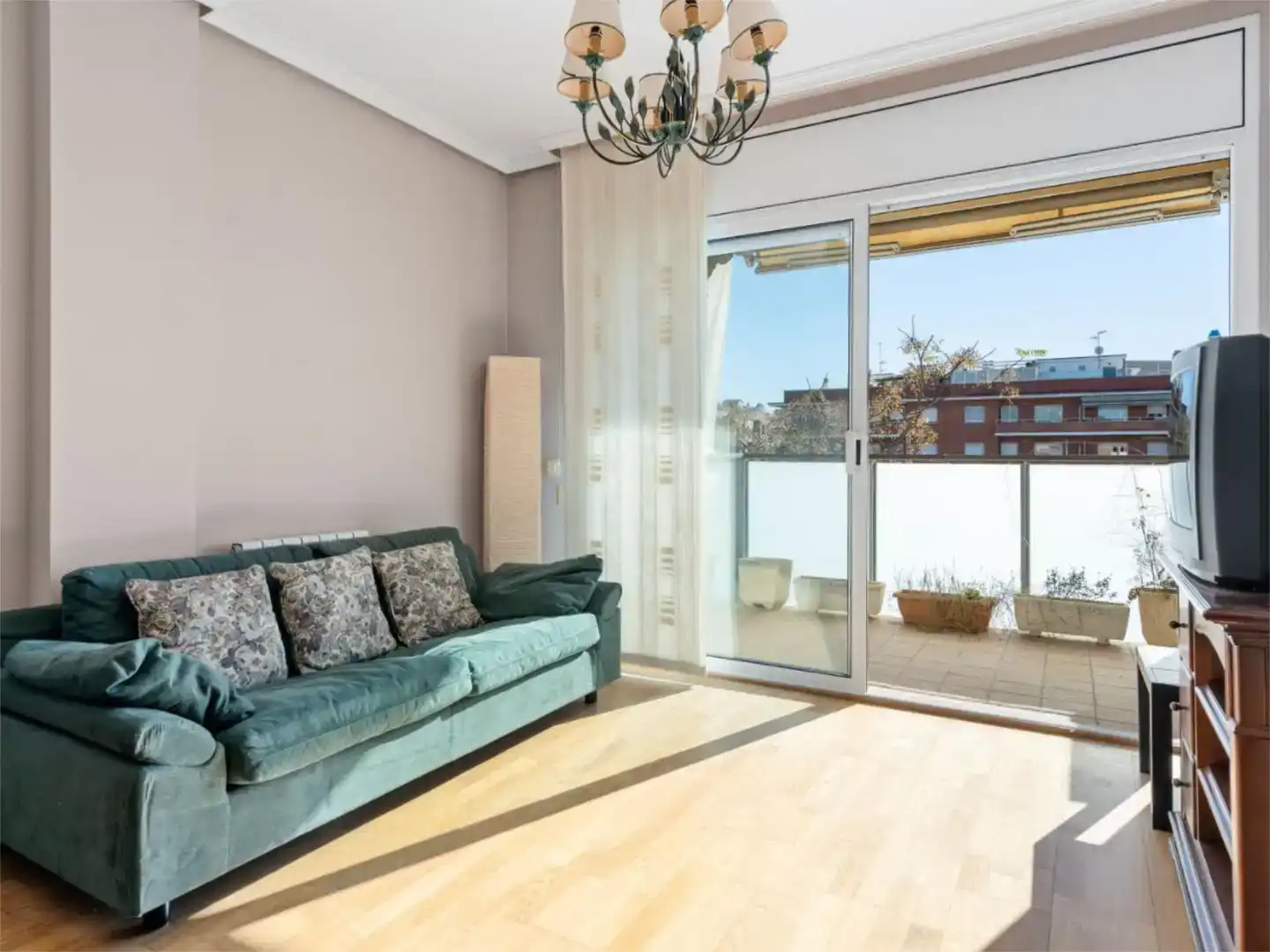 Sala d'estar de Àtic en venda en Molins de Rei amb Aire condicionat i Balcó