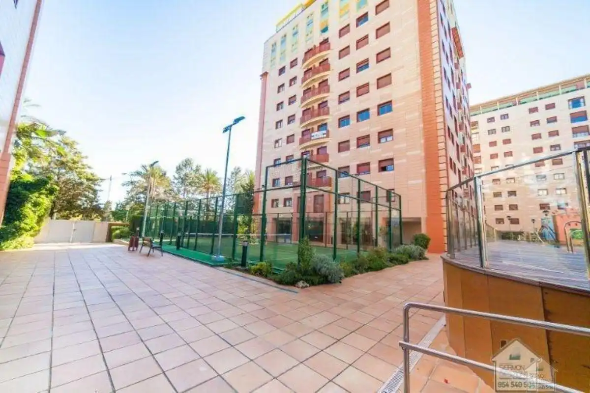 Flat for sale in El Cano - Los Bermejales