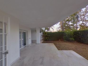 Pis amb jardí en venda a Lugar Urbanizacion Guadalmina Baja 12A