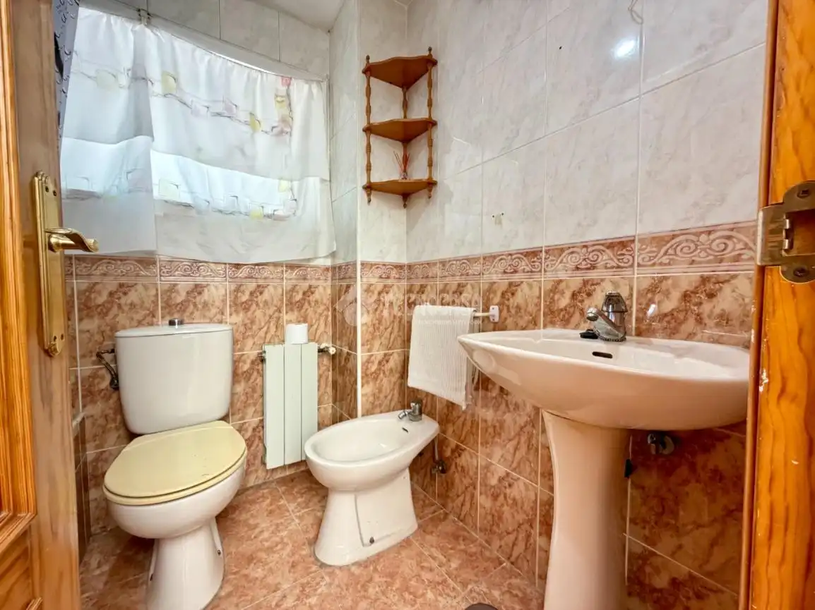 Baño de Casa adosada en venta en Daganzo de Arriba con Aire acondicionado y Calefacción