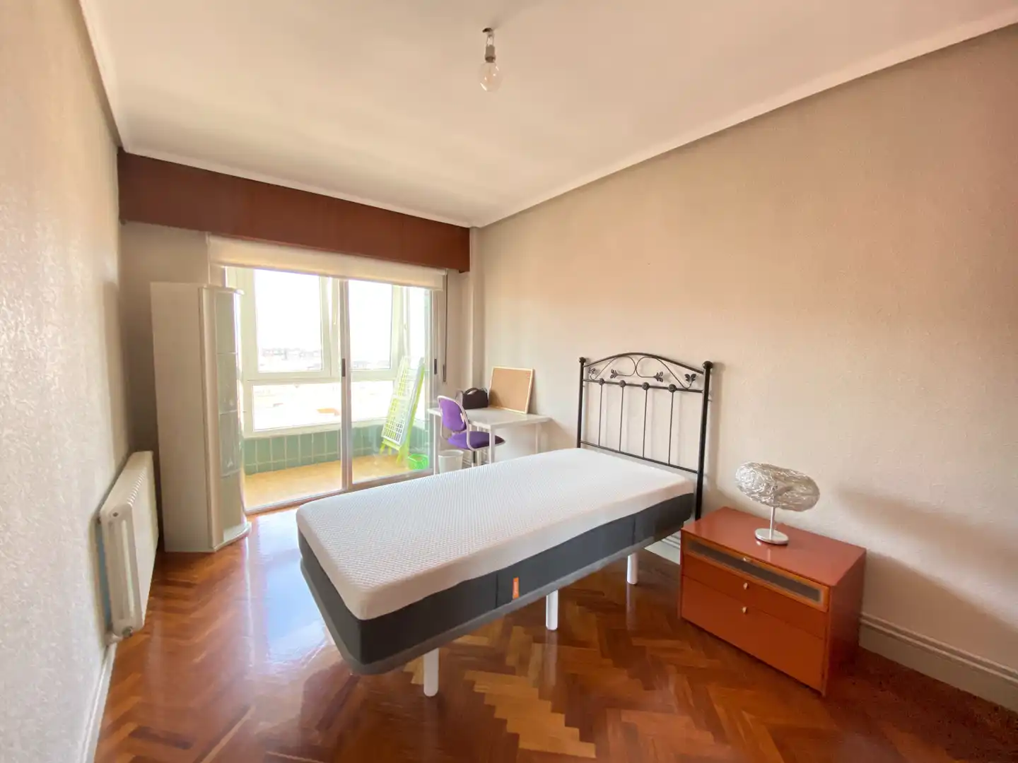 Habitación de Piso de alquiler en Bilbao  con Calefacción, Terraza y Amueblado