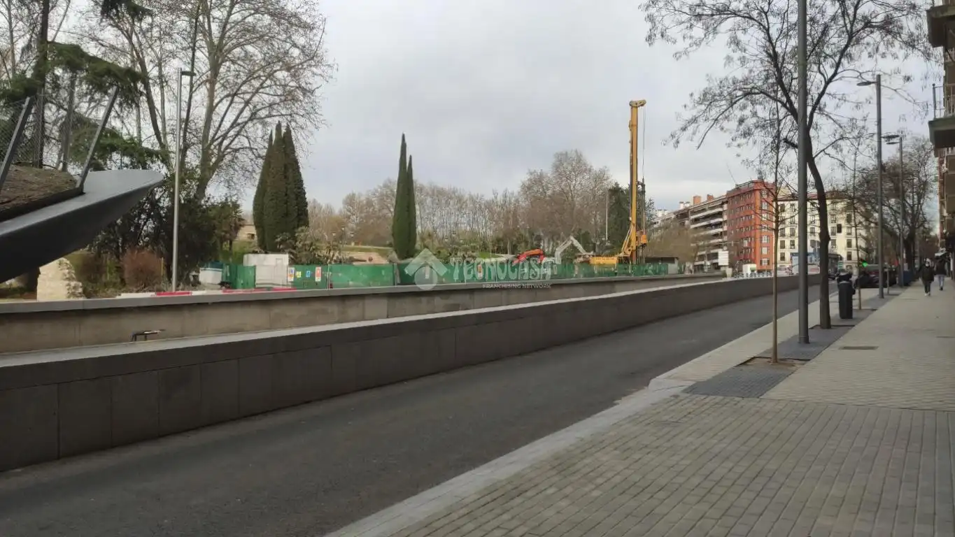 Exterior view of Garage for sale in Madrid
