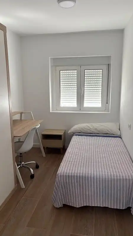 Schlafzimmer von Erdgeschoss zur Miete in Elche / Elx mit Möbliert, Ofen und Waschmaschine