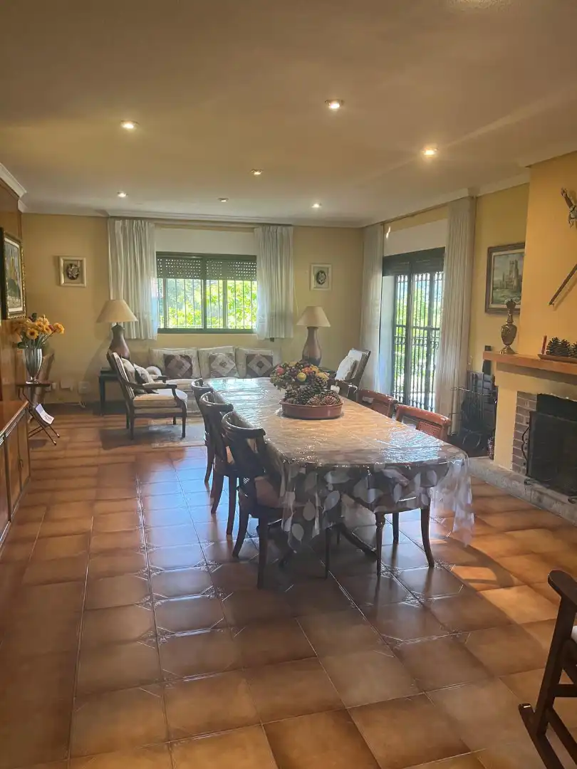 Comedor de Casa o chalet de alquiler en Becerril de la Sierra con Aire acondicionado, Calefacción y Jardín privado