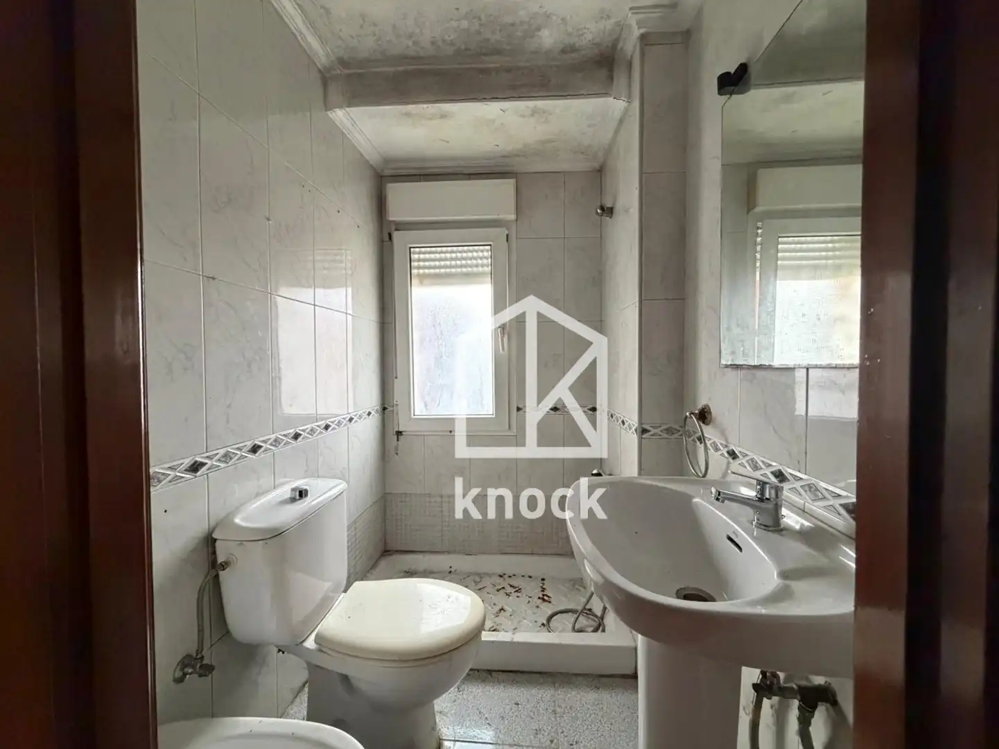 Baño de Piso en venta en Gijón  con Calefacción