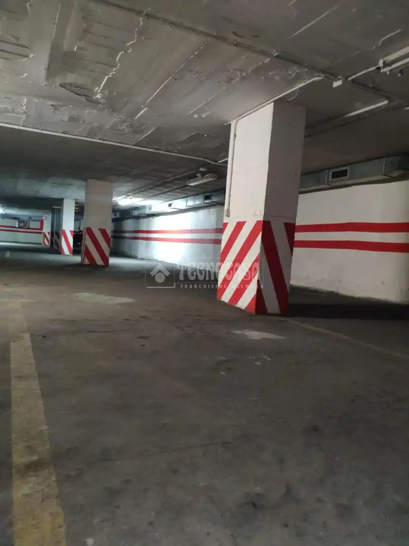 Aparcament de Garatge en venda en Sevilla