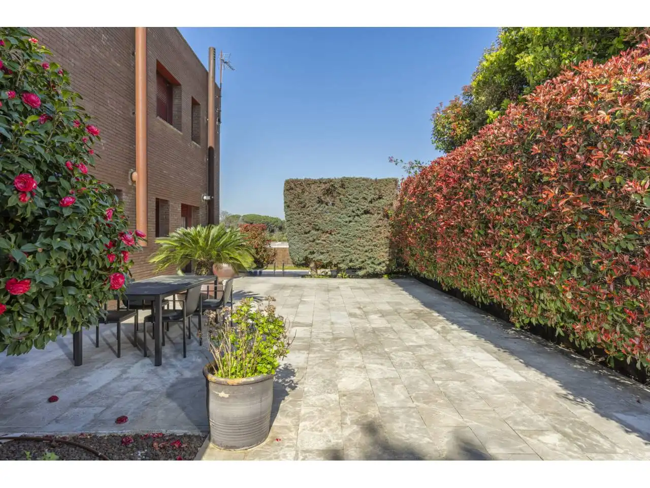 Terrassa de Casa o xalet en venda en Girona amb Aire condicionat, Calefacció i Jardí privat